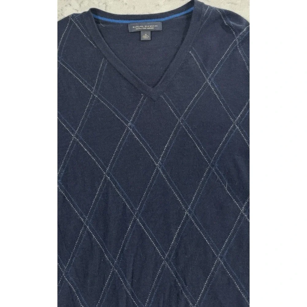 Banana Republic Extra Fine Merino Wool‎ Sweater Mens M Navy Blue V Neck Argyle